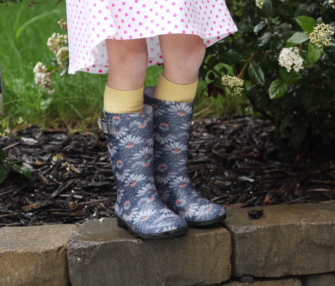 Kamik Daisies Jr Girl's Navy Daisy Print Adjustable Strap Waterproof Rain Boots